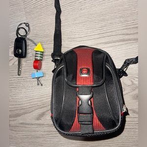 Wenger Swiss Army Gear Pocket Padded small Camera Bag Travel Bag Purse like NEW